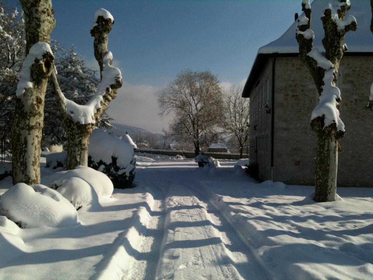 Domaine Du Manoir Les Avenières Exterior foto