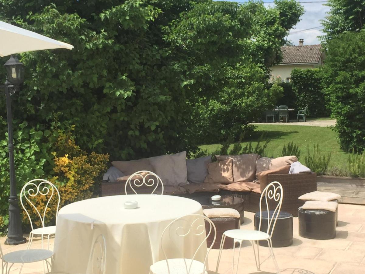 Domaine Du Manoir Les Avenières Exterior foto