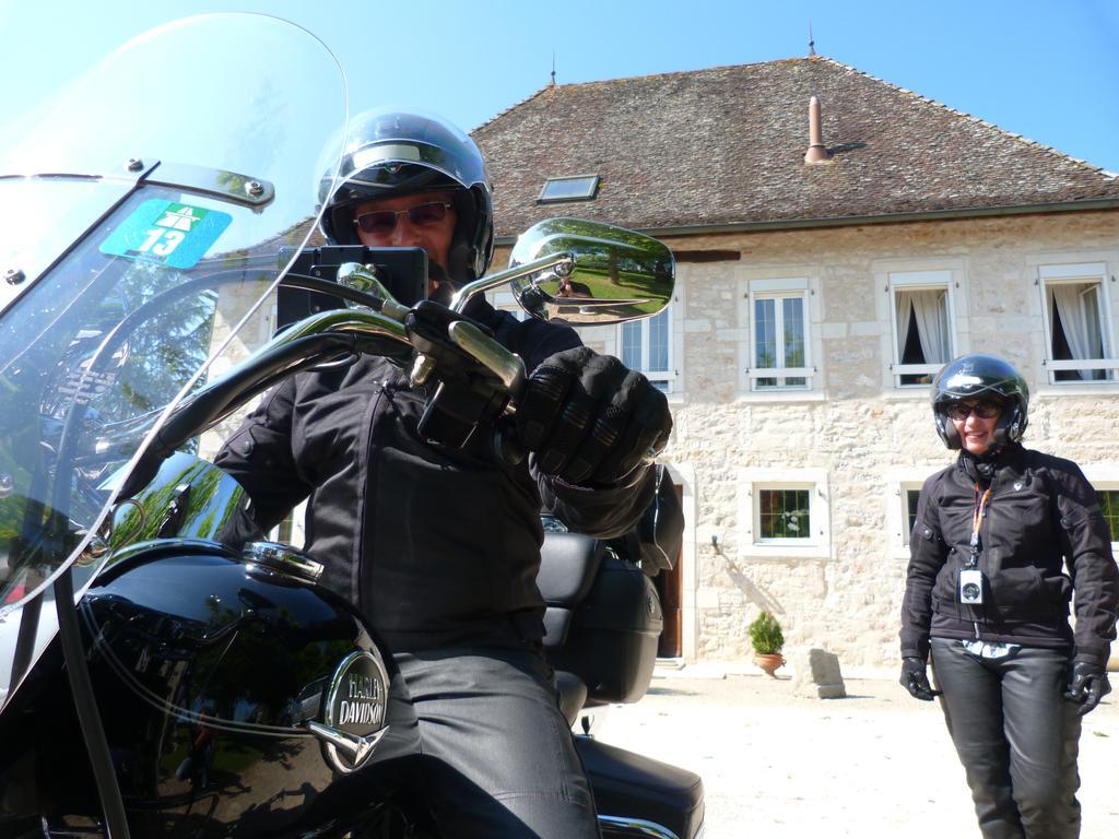 Domaine Du Manoir Les Avenières Exterior foto