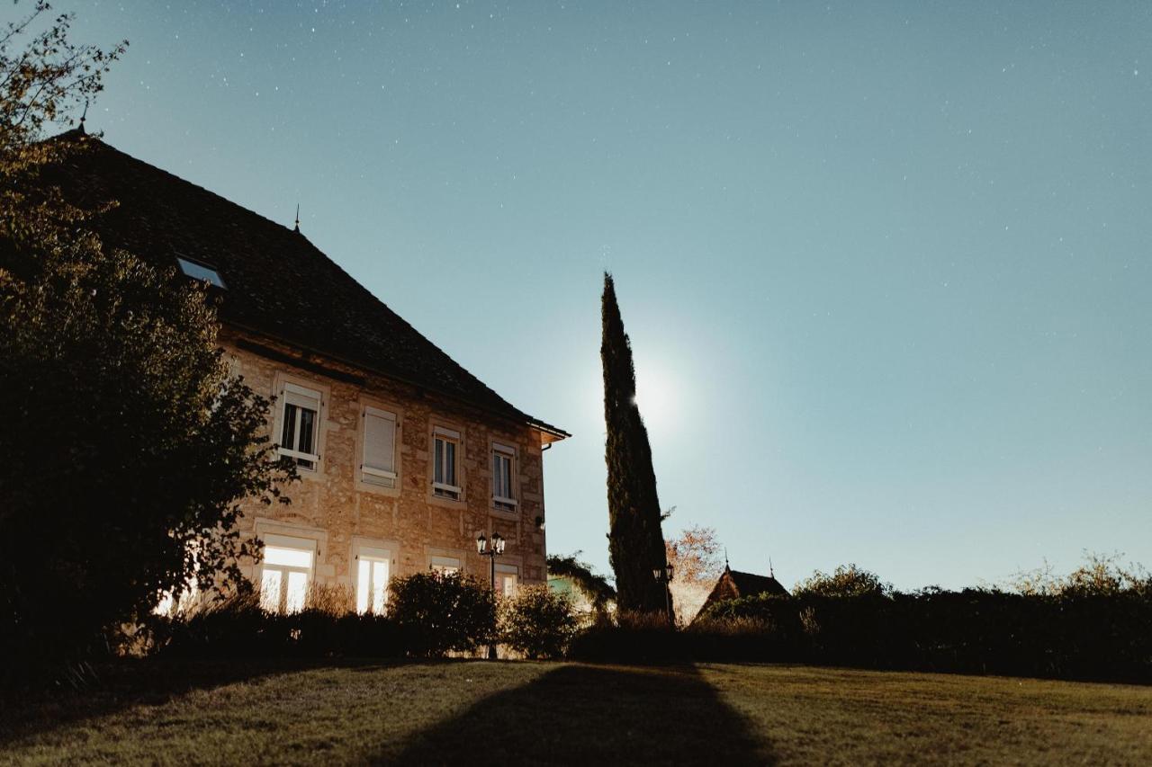 Domaine Du Manoir Les Avenières Exterior foto